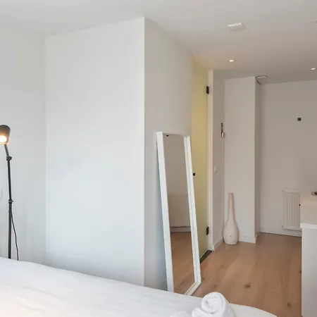 Zen In The Centre Of *